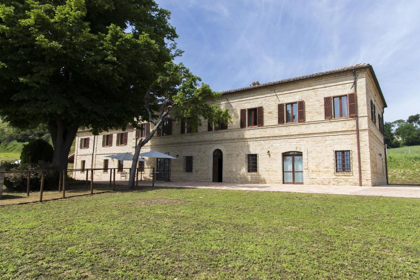 Locanda Di Montegiove Hotel Fano Exterior photo